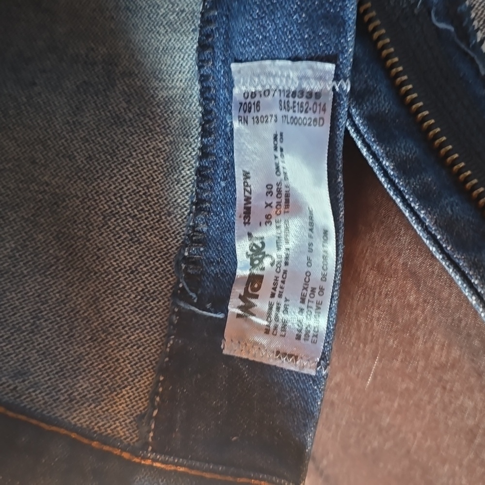 WRANGLER - Picture 4 of 5
